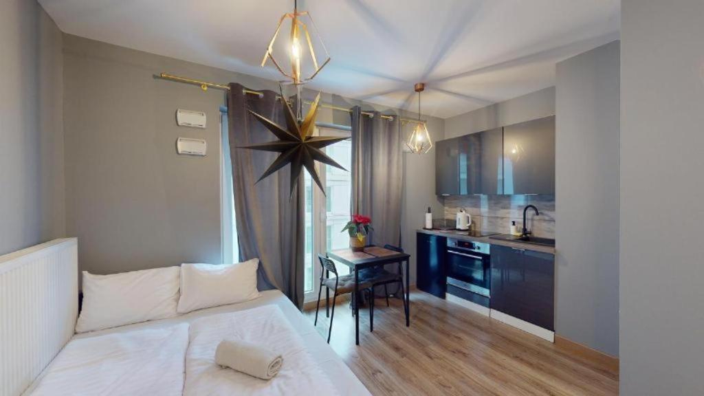 Wroapart-Pl Prince Witold Apartments By The River - 500 Steps To Market Square Wroclaw Bagian luar foto